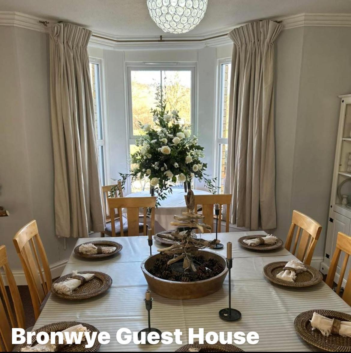 Bronwye Hotel Builth Wells Bagian luar foto